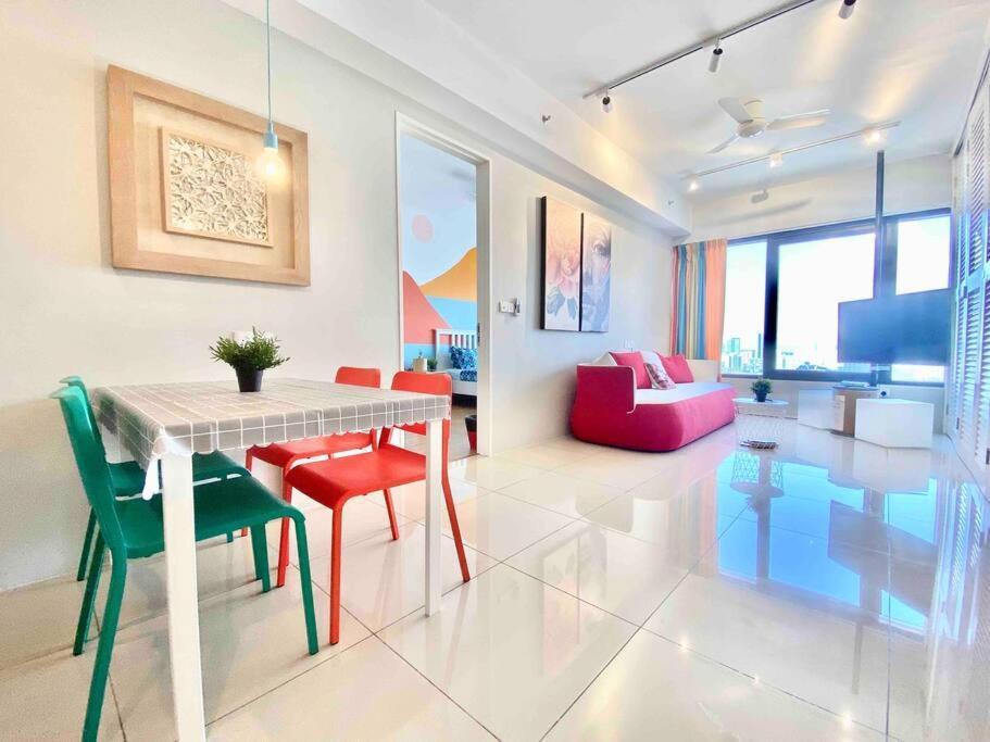 Tropicana 218 Macalister #Wondercolor #Infinity Pool #Georgetown #5Pax #2Br 2Bath #1King 1Queen 1Single #Quality Well Maintained #Private Host Esterno foto