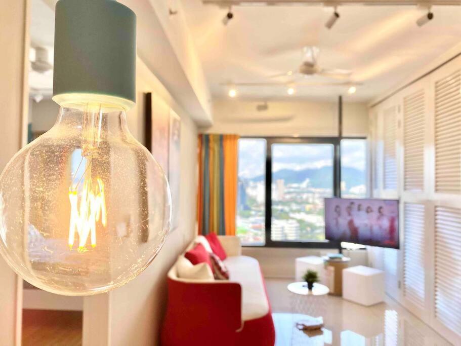 Tropicana 218 Macalister #Wondercolor #Infinity Pool #Georgetown #5Pax #2Br 2Bath #1King 1Queen 1Single #Quality Well Maintained #Private Host Esterno foto