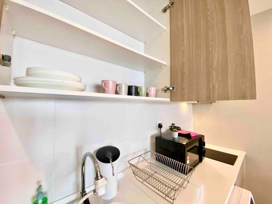 Tropicana 218 Macalister #Wondercolor #Infinity Pool #Georgetown #5Pax #2Br 2Bath #1King 1Queen 1Single #Quality Well Maintained #Private Host Esterno foto